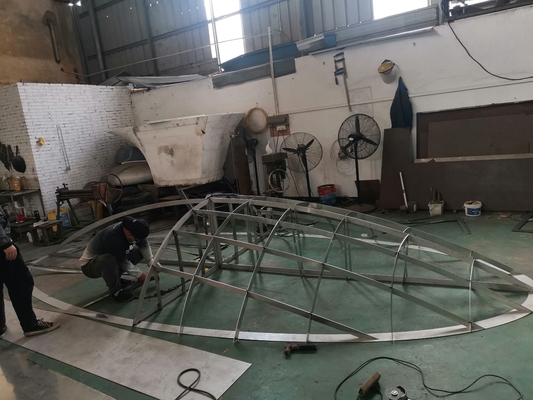 ODM Sculpture Rustless Steel Dekorasi Dinding Langkah Pertama Konstruksi Skeleton